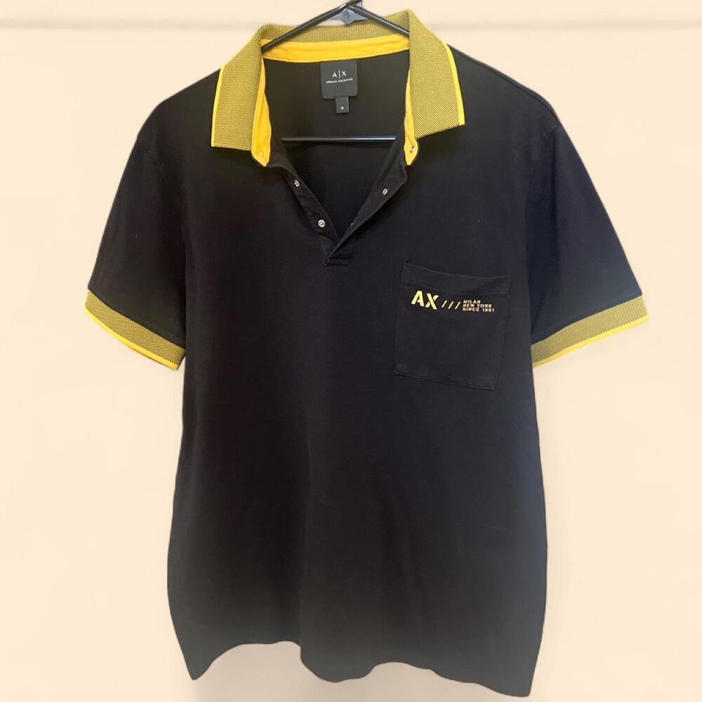 🍁Perfect for fall colors Armani exchange size medium, black polo shirt.